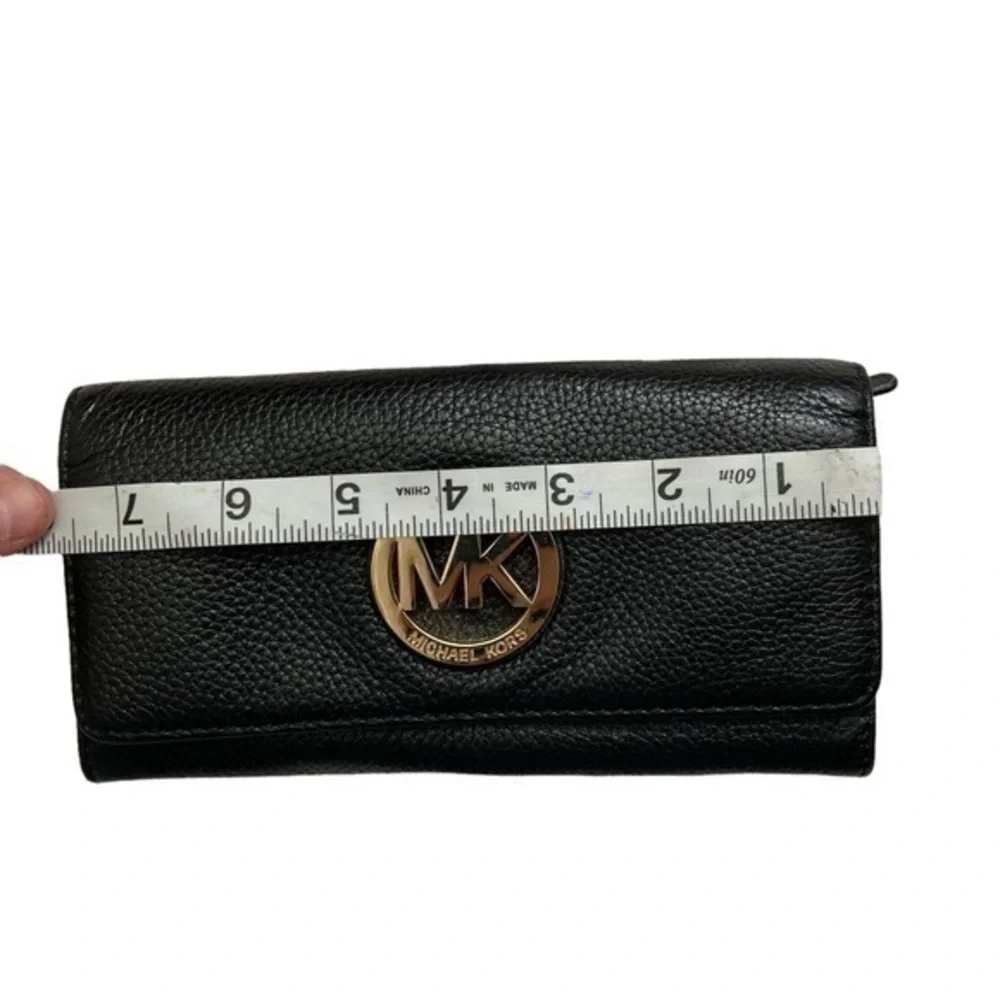 Michael kors black leather logo wallet